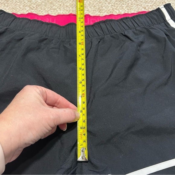 New Balance Women's Momentum Running Shorts Medium Black Hot Neon Pink White NWT - Picture 12 of 12